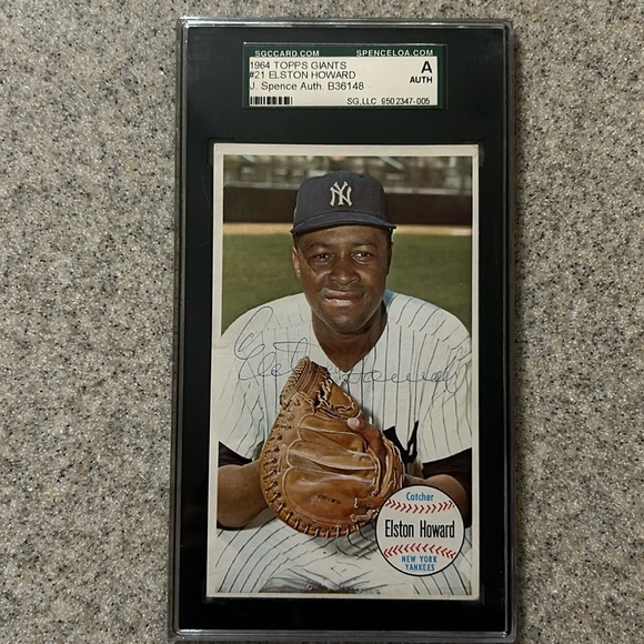 1964 Topps Giants Elston Howard, New York Yankees, Signed-Autographed #21 - Picture 1 of 6